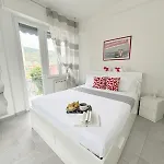 Liguria 4 - Centro A 2 Minuti Dal Mare 렉코