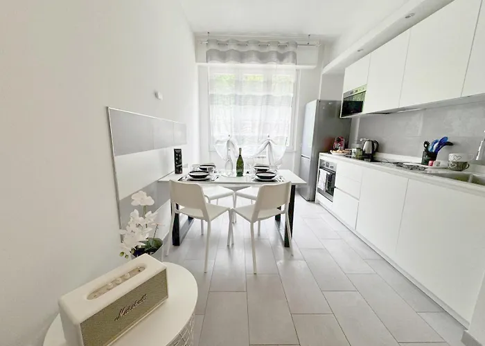 Liguria 4 - Centro A 2 Minuti Dal Mare Lägenhet *